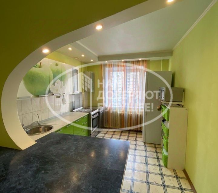 Продаётся 3-комнатная квартира, 69.3 м²