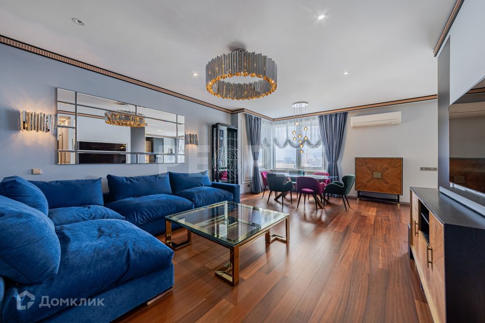Продаётся 3-комнатная квартира, 127 м²