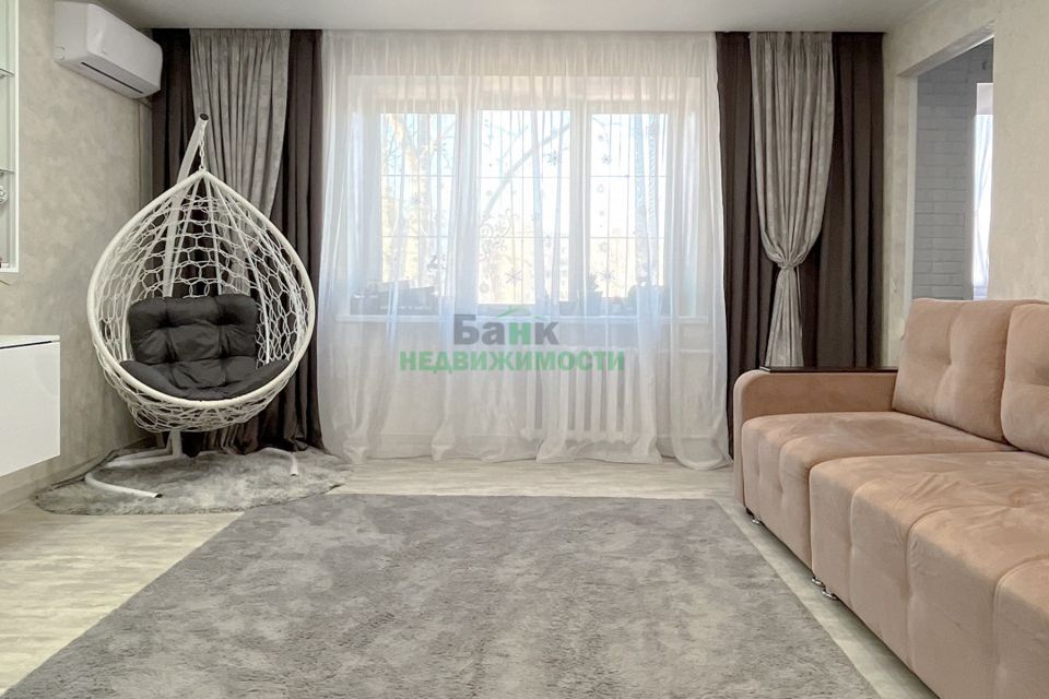 Продаётся 4-комнатная квартира, 68 м²