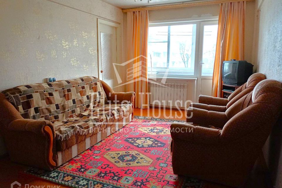 Продаётся 3-комнатная квартира, 48.5 м²