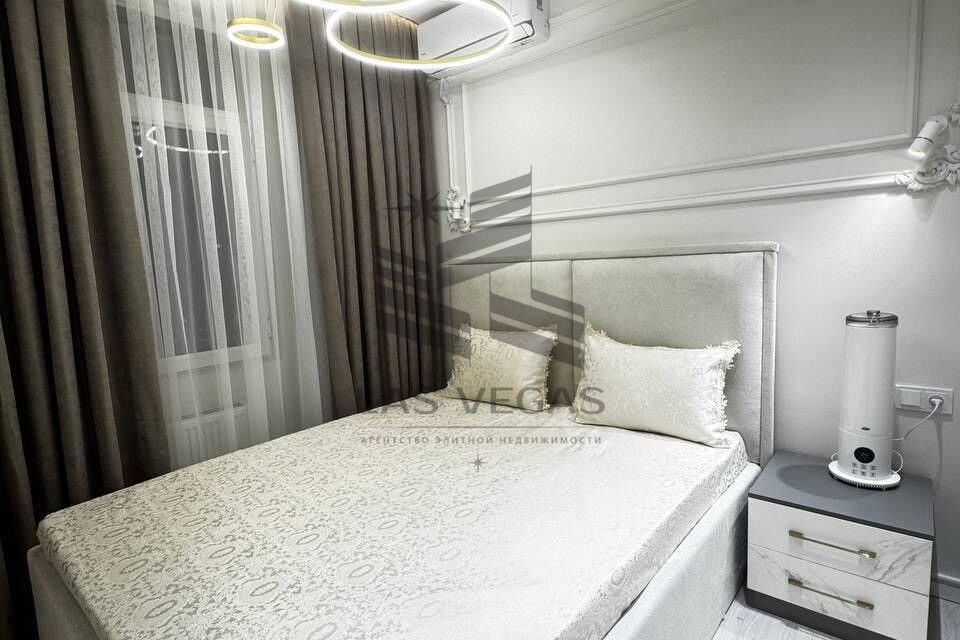 Сдаётся 2-комнатная квартира, 56.8 м²