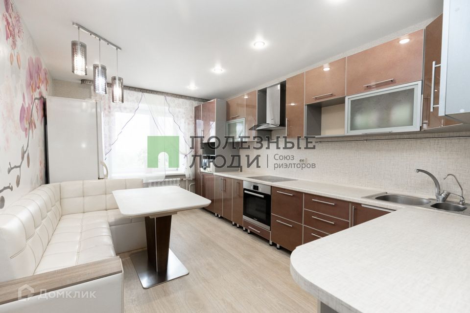 Продаётся 2-комнатная квартира, 73.2 м²