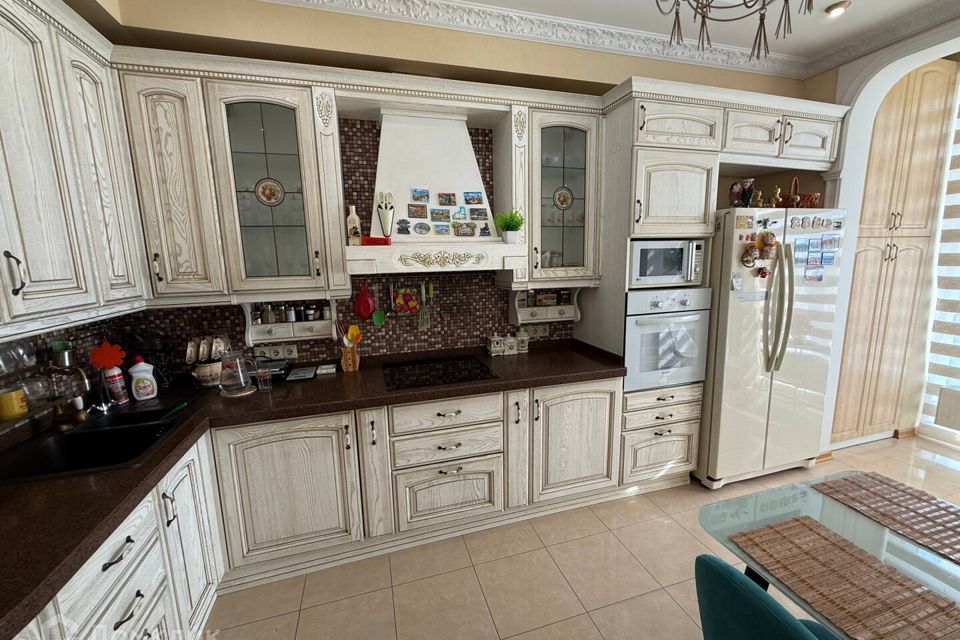 Сдаётся 3-комнатная квартира, 105 м²