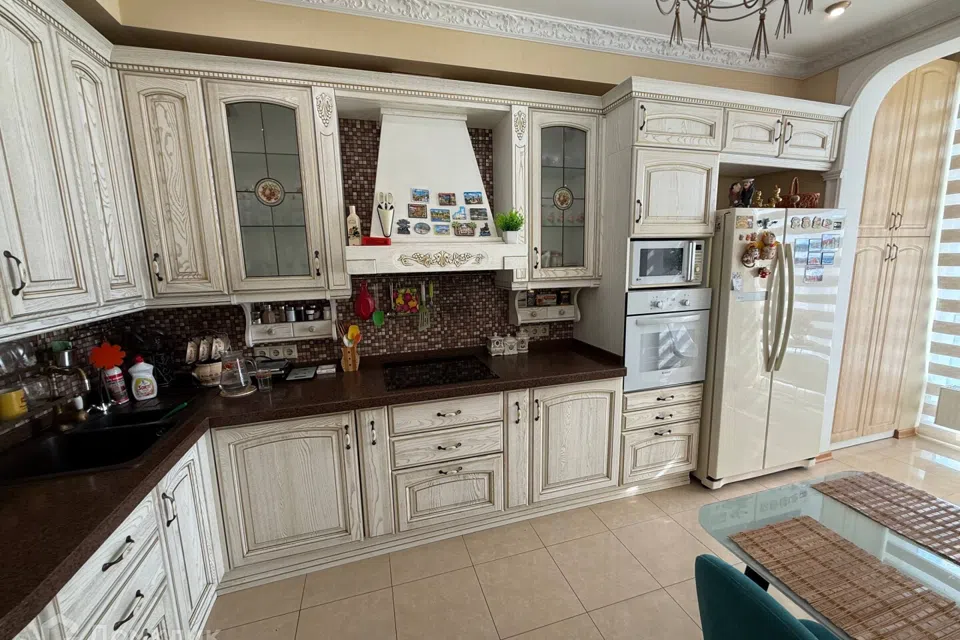 Сдаётся 3-комнатная квартира, 105 м²