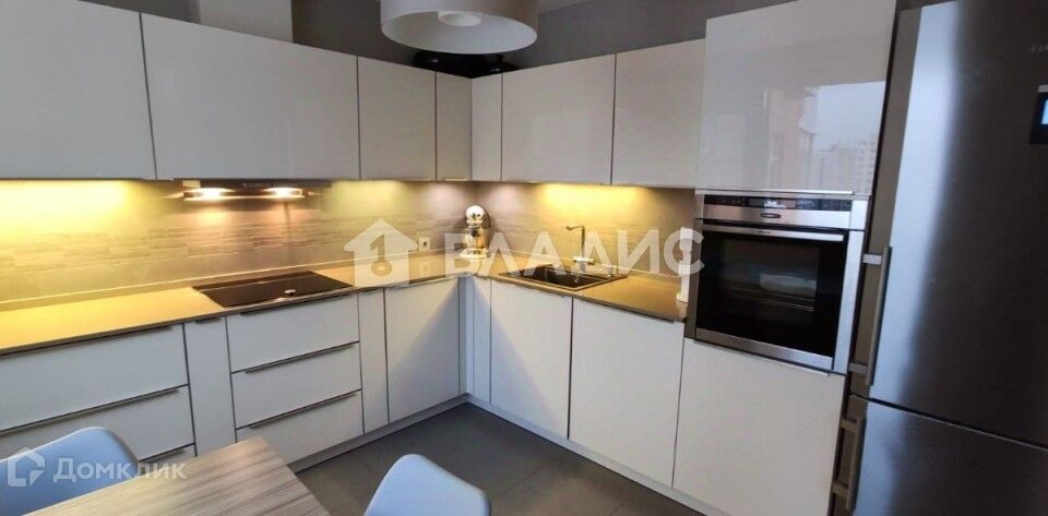 Продаётся 4-комнатная квартира, 125 м²