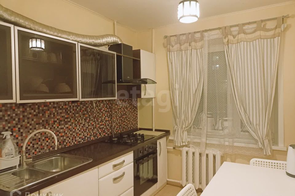 Продаётся 2-комнатная квартира, 43.8 м²