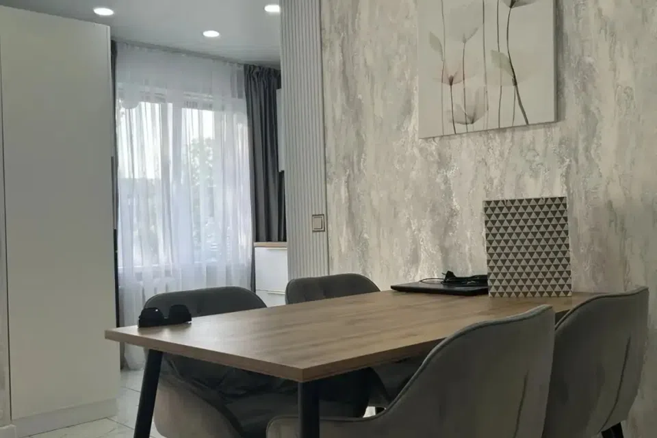 Продаётся 2-комнатная квартира, 41.8 м²