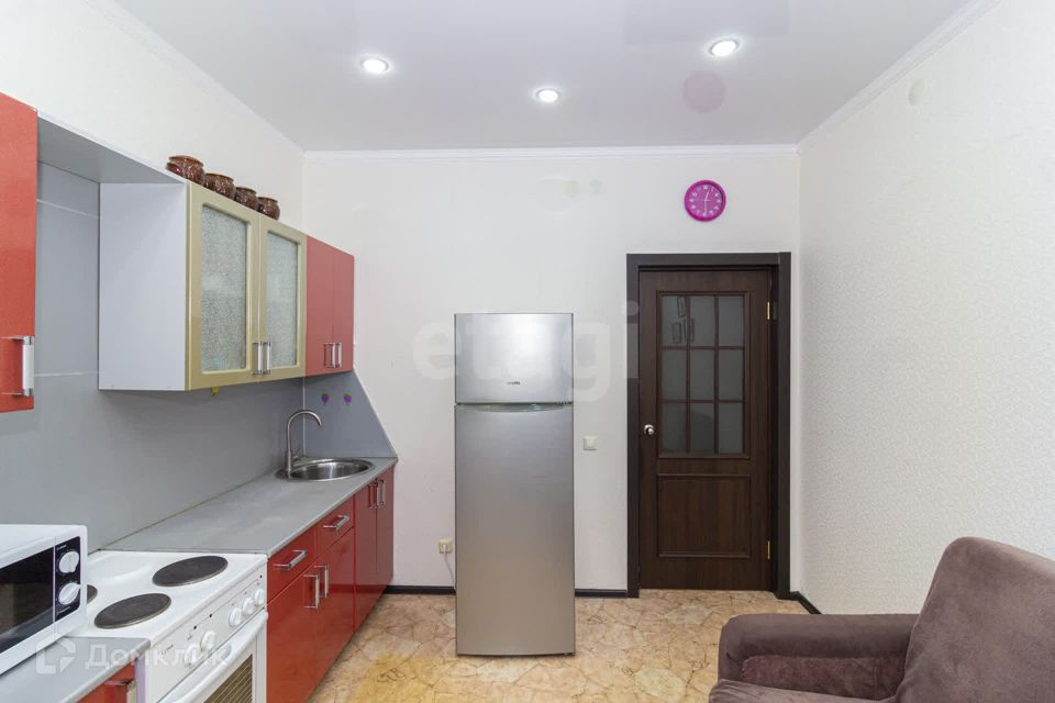Продаётся 1-комнатная квартира, 42.2 м²