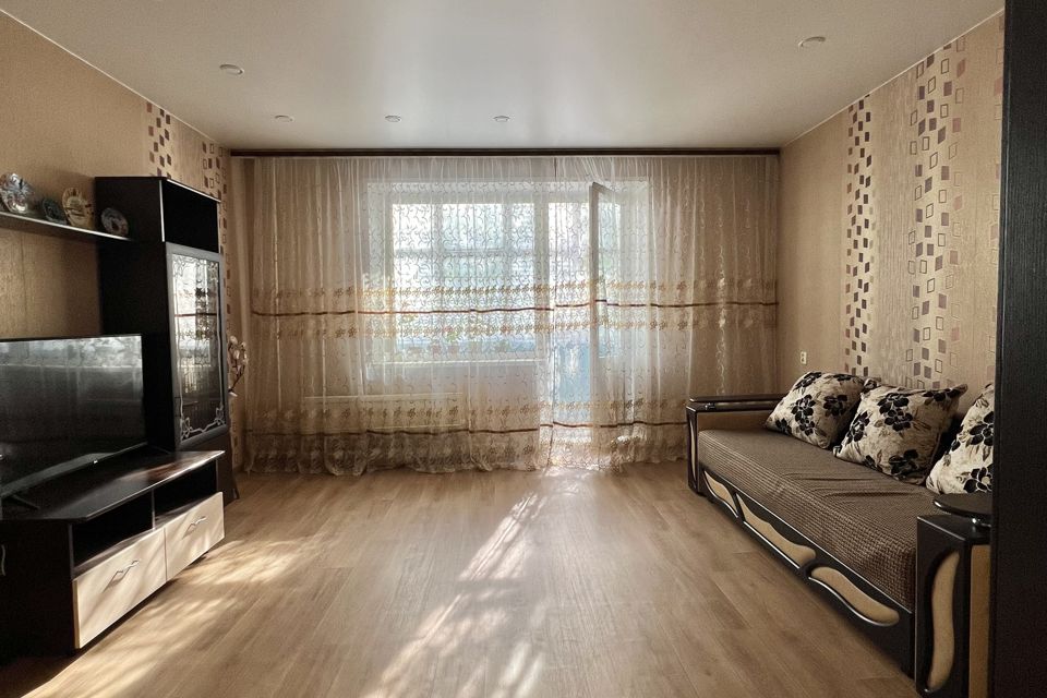 Продаётся 4-комнатная квартира, 77.6 м²