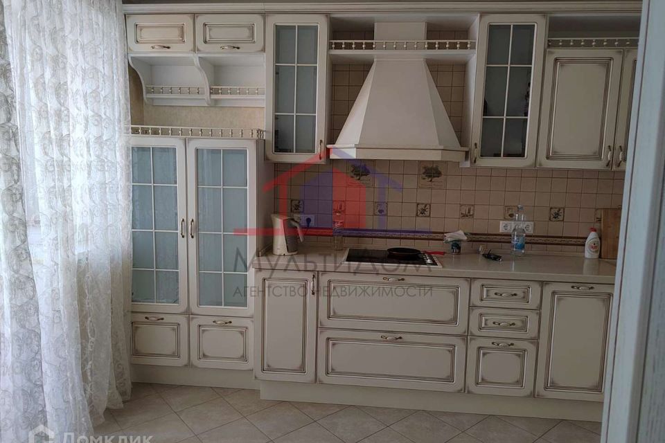 Сдаётся 4-комнатная квартира, 120 м²