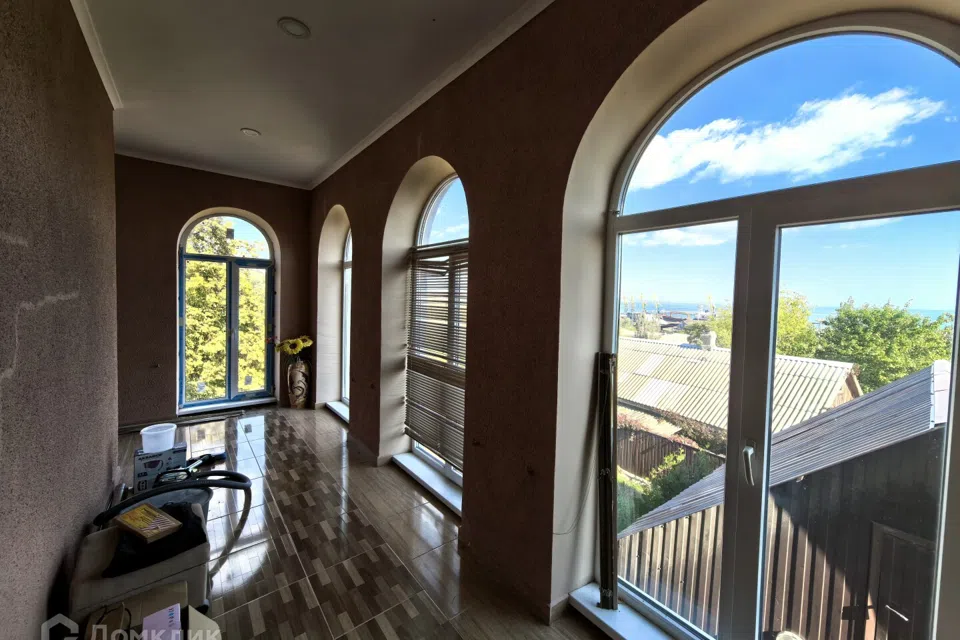 Продаётся 2-этажный дом, 164.5 м²