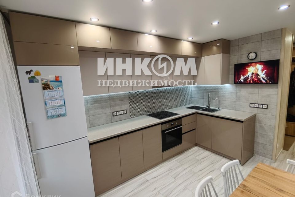 Продаётся 2-комнатная квартира, 57 м²