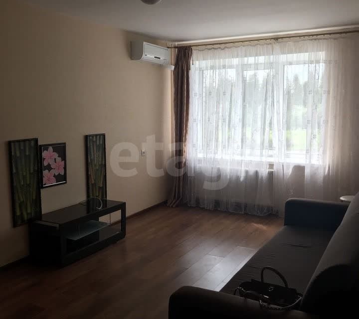 Сдаётся 2-комнатная квартира, 64 м²