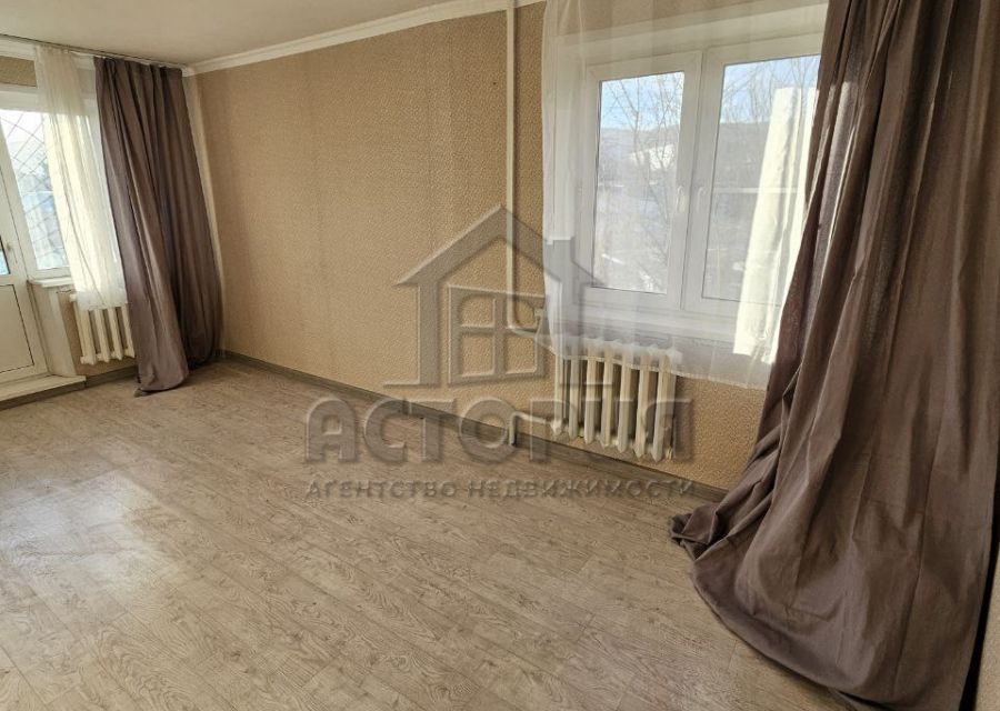 Продаётся 2-комнатная квартира, 42.7 м²