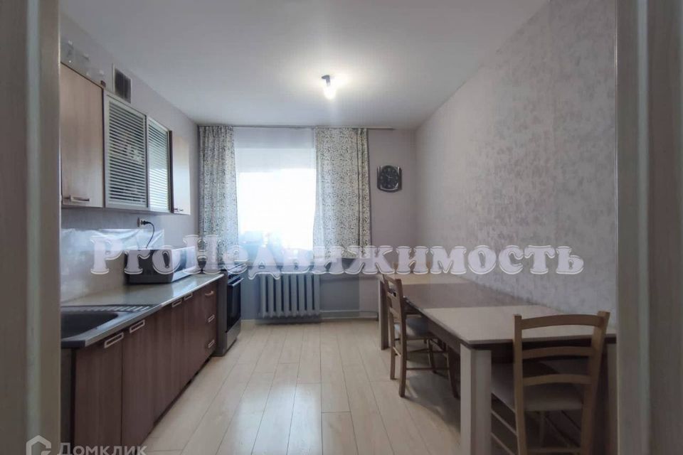 Продаётся 4-комнатная квартира, 70.9 м²