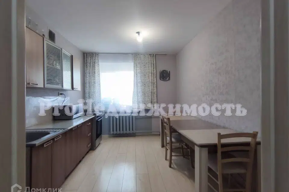 Продаётся 4-комнатная квартира, 80 м²