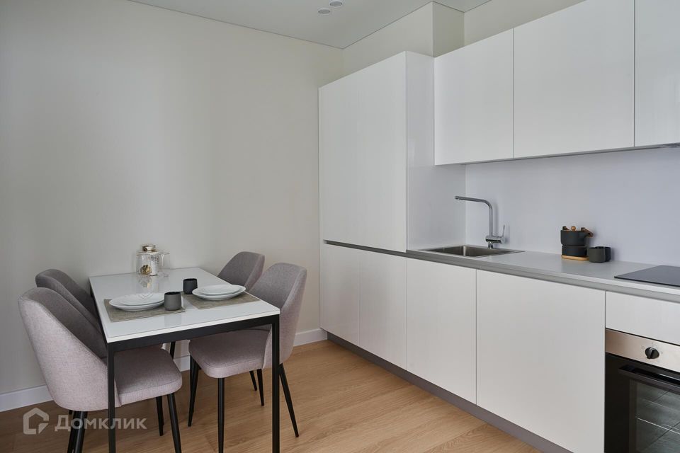 Сдаётся 2-комнатная квартира, 64 м²