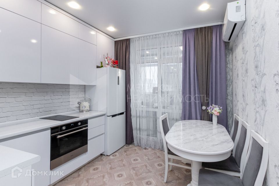 Продаётся 2-комнатная квартира, 56.6 м²