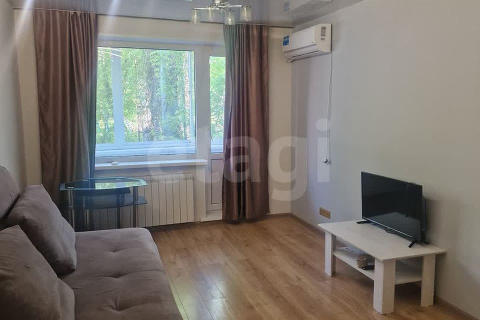 Продаётся 3-комнатная квартира, 65.2 м²