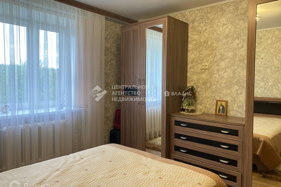 Продаётся 4-комнатная квартира, 75.8 м²
