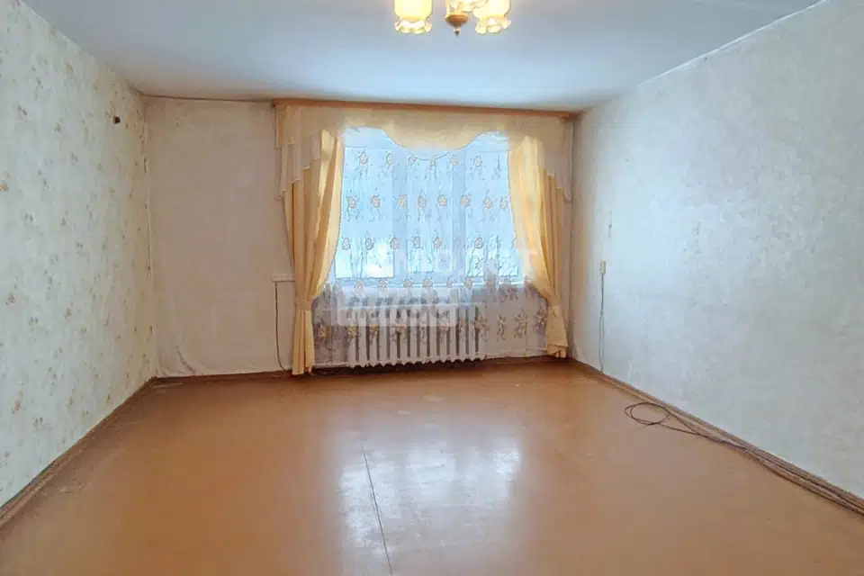 Продаётся 4-комнатная квартира, 73.7 м²