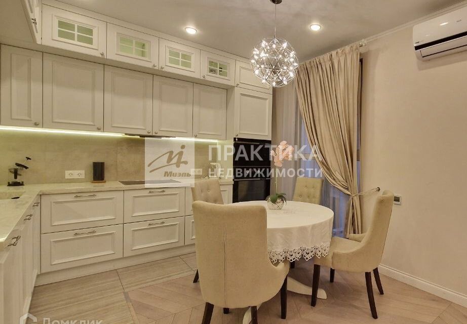 Продаётся 3-комнатная квартира, 70.1 м²