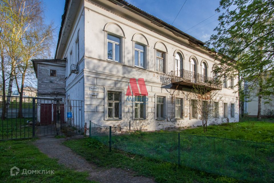 Продаётся 3-комнатная квартира, 208.1 м²