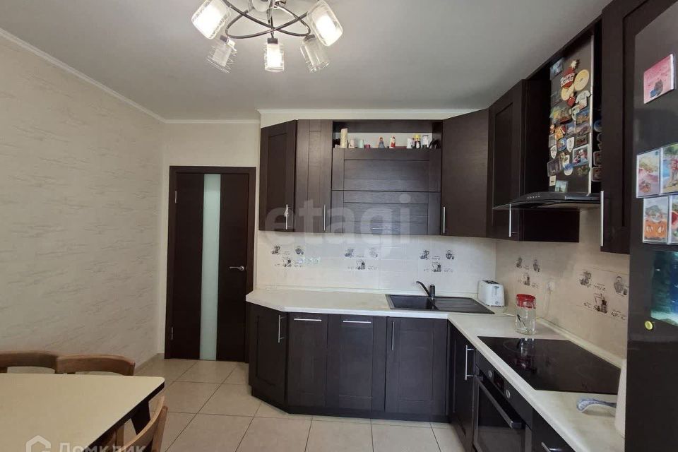 Продаётся 2-комнатная квартира, 57 м²