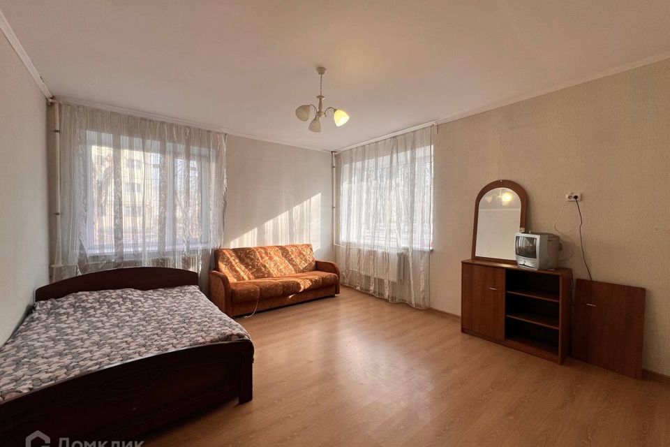 Сдаётся 2-комнатная квартира, 55.8 м²