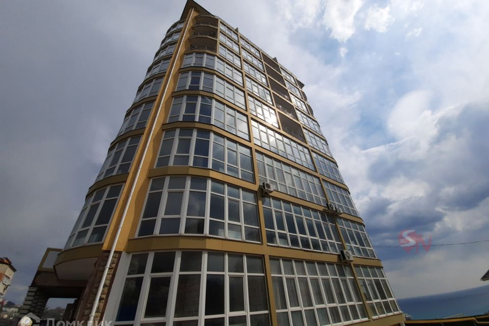 Продаётся 3-комнатная квартира, 104 м²