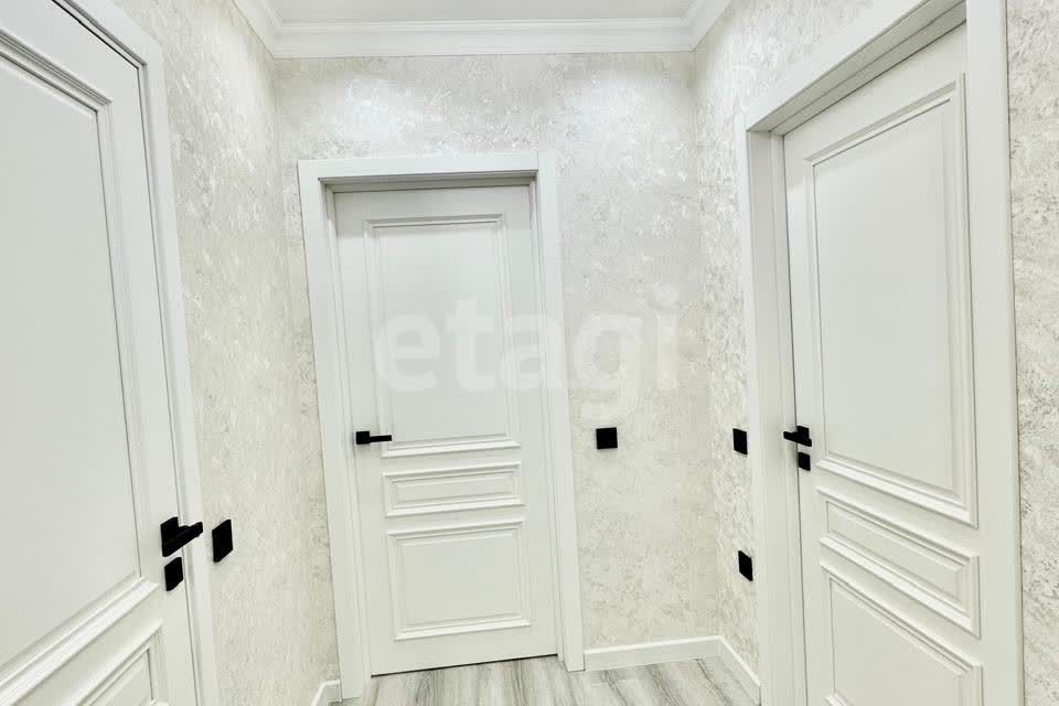 Продаётся 1-комнатная квартира, 43.2 м²