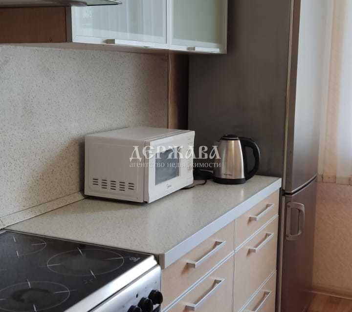 Сдаётся 2-комнатная квартира, 68 м²