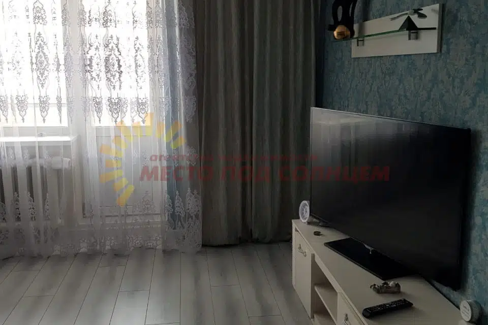 Продаётся 1-комнатная квартира, 43 м²