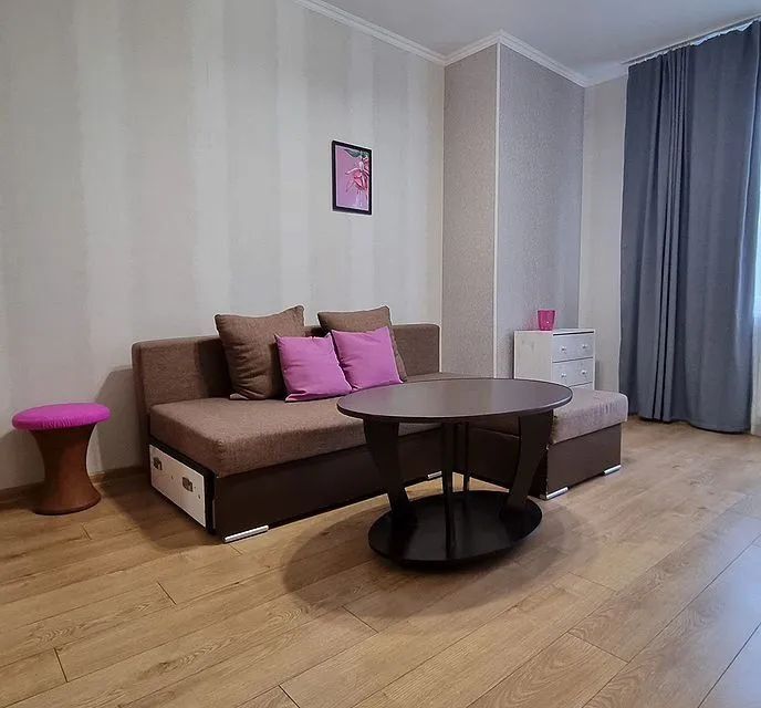 Продаётся 1-комнатная квартира, 37 м²