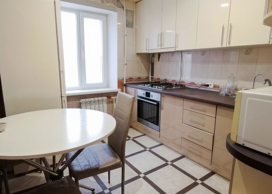 Продаётся 3-комнатная квартира, 51.7 м²