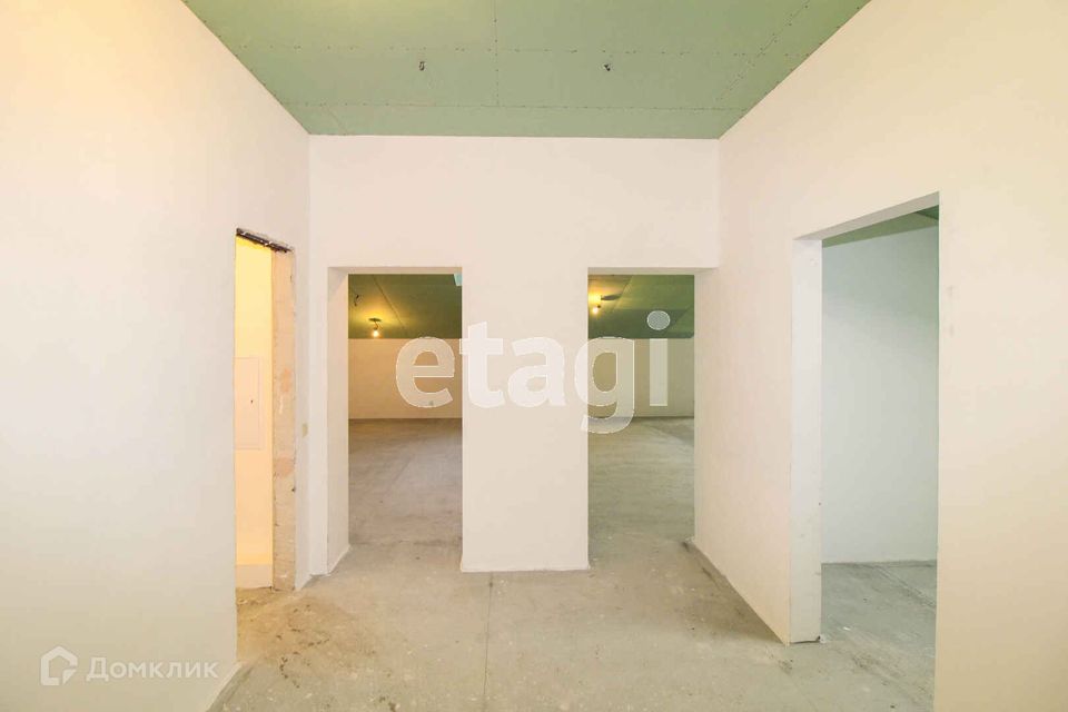 Продаётся 2-комнатная квартира, 97.3 м²