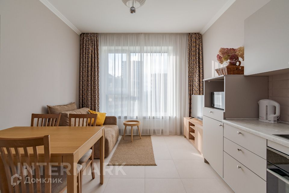 Сдаётся 2-комнатная квартира, 70 м²