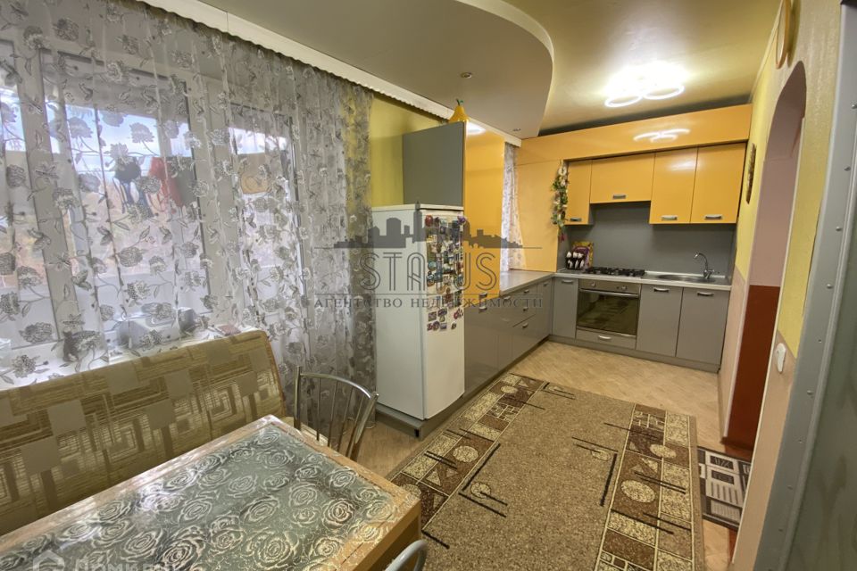 Продаётся 3-комнатная квартира, 61.7 м²