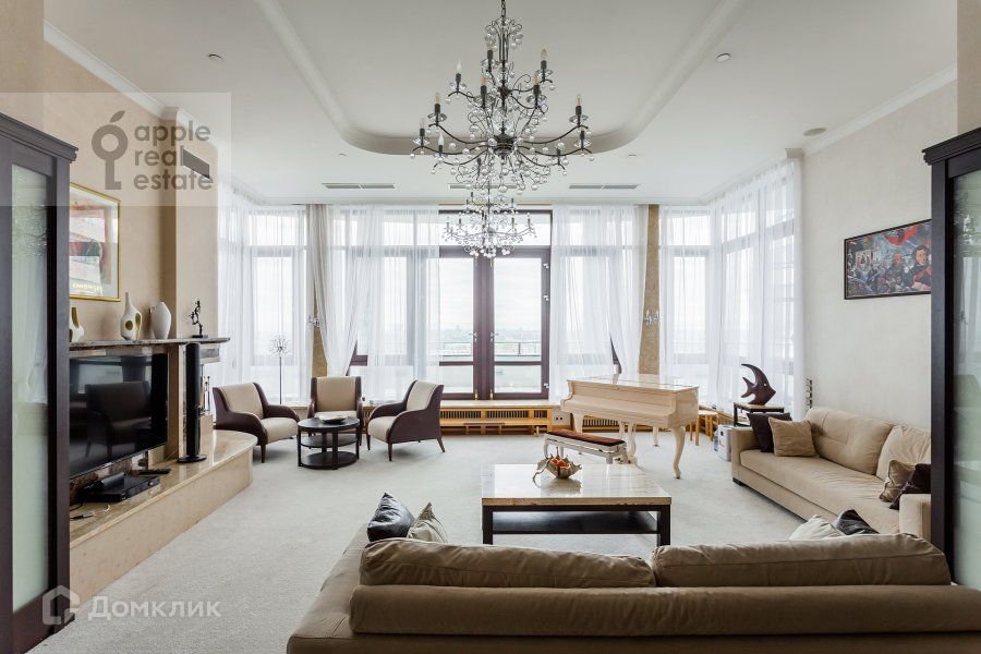 Сдаётся 6-комнатная квартира, 400 м²