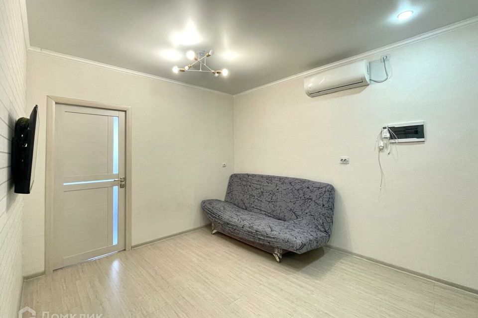 Продаётся 1-комнатная квартира, 46.7 м²