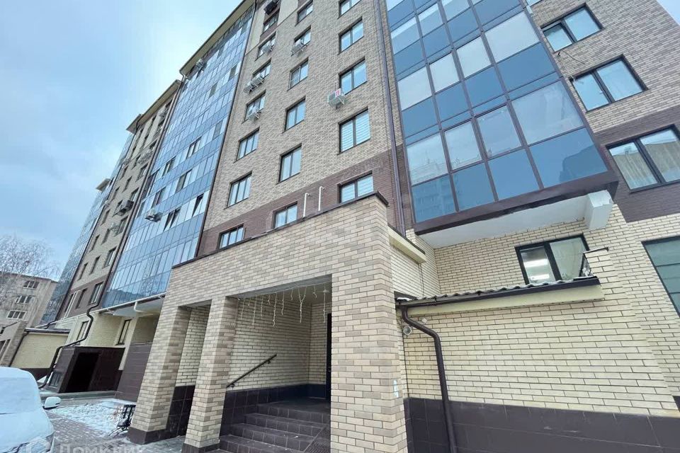Продаётся 3-комнатная квартира, 106 м²