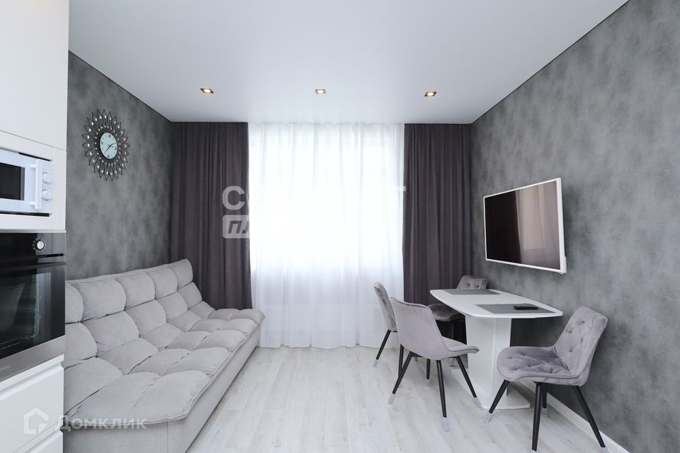 Продаётся 4-комнатная квартира, 97.5 м²