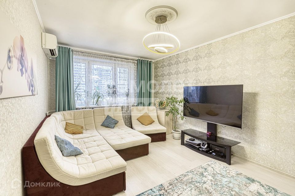 Продаётся 4-комнатная квартира, 90.5 м²