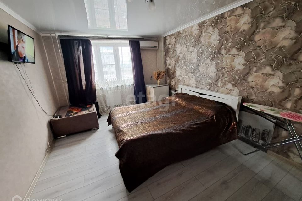 Продаётся 1-комнатная квартира, 42.6 м²
