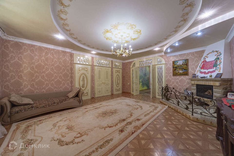 Сдаётся 5-комнатная квартира, 179.6 м²