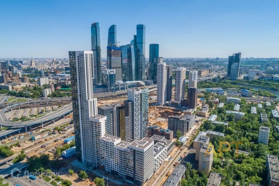 Продаётся 3-комнатная квартира, 65.5 м²