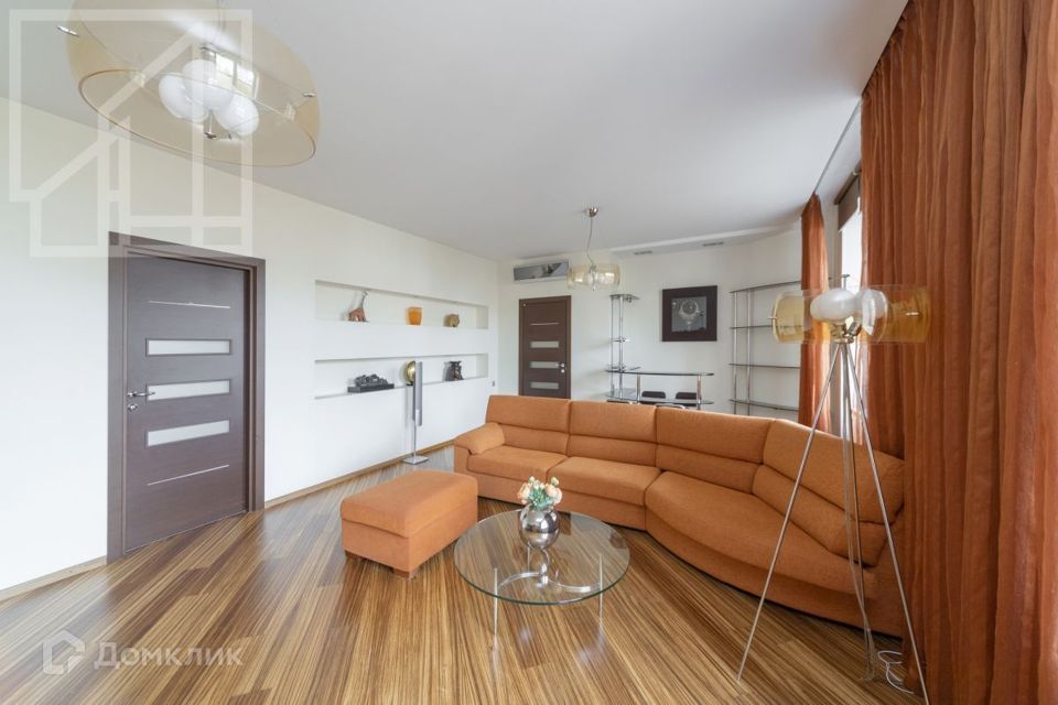 Сдаётся 3-комнатная квартира, 150 м²