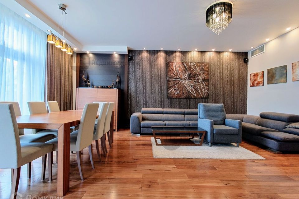 Сдаётся 3-комнатная квартира, 130 м²