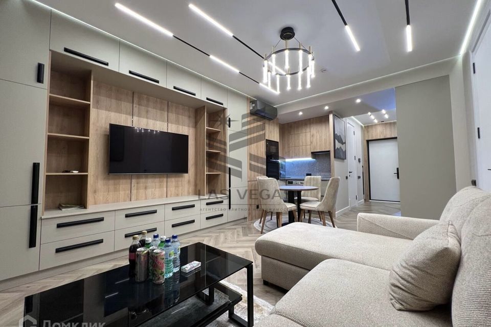 Сдаётся 2-комнатная квартира, 68 м²