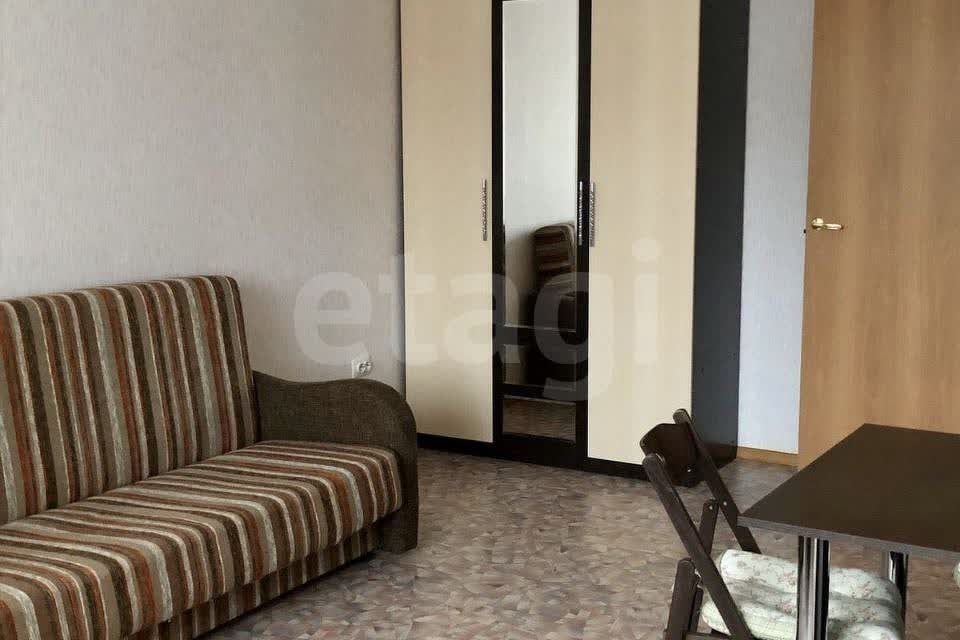 Продаётся 1-комнатная квартира, 42.7 м²